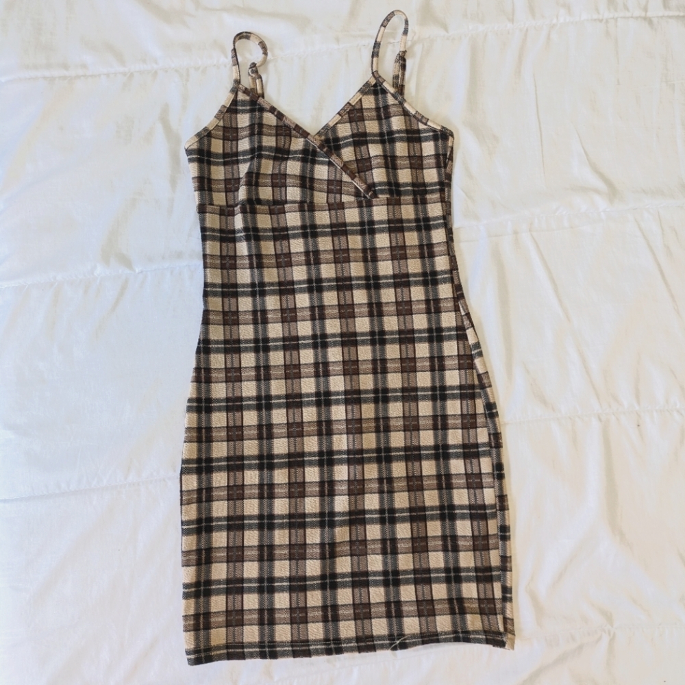 Plaid Spaghetti Strap fitted Dress - Picture 3 of 8